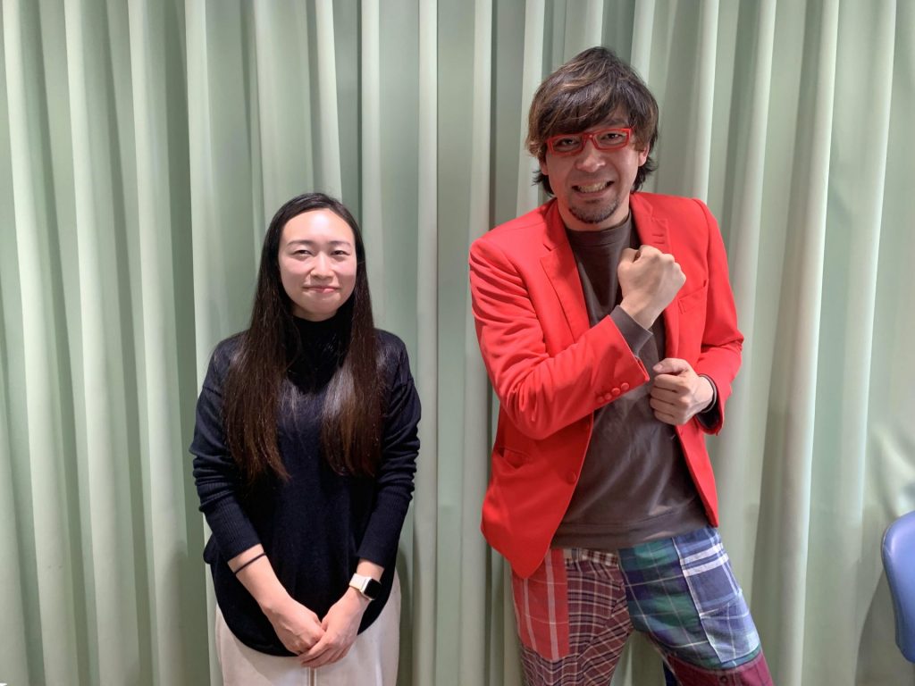 神戸市健康局健康企画課 食育・栄養指導担当の池田侑未さんと、『サンデー神戸』パーソナリティーのクマガイタツロウ